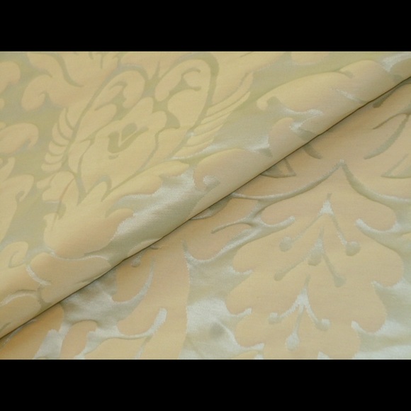 Beacon Hill Savannah Belle Ice Damask Fabric - Picture 10 of 16